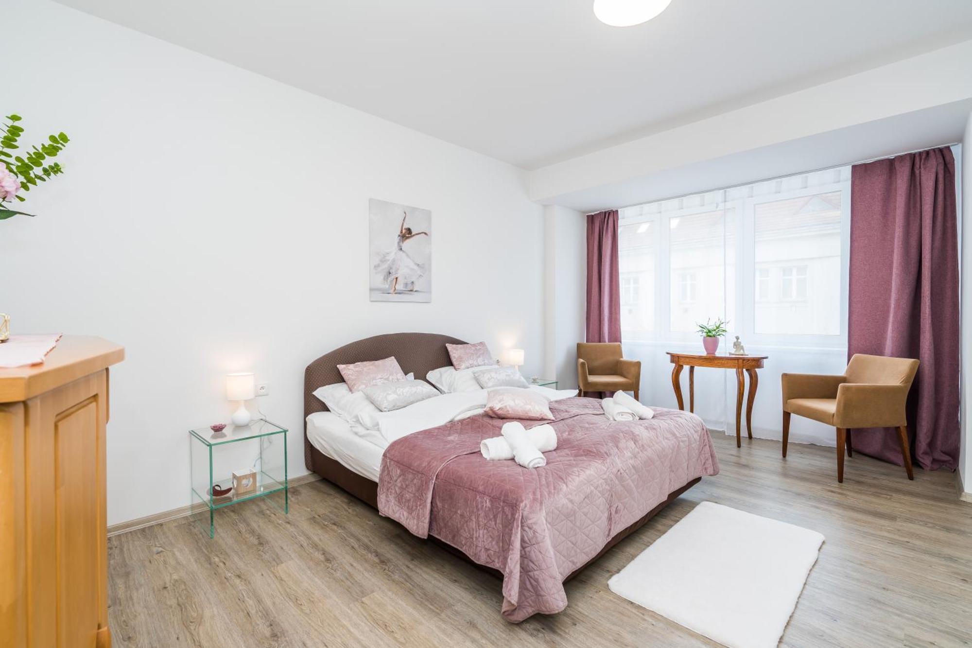 Perla Hradce 302 Lejlighed Hradec Králové Eksteriør billede